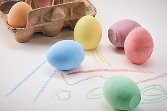6 chalk eggs in box MO6479-13