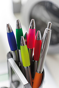 Ballpoint pen 