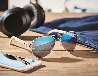 Bamboo sunglasses in pouch