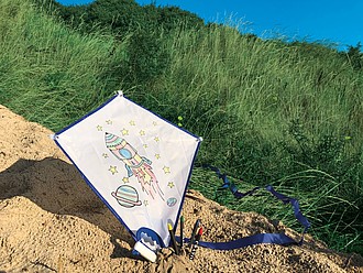 Colouring kite