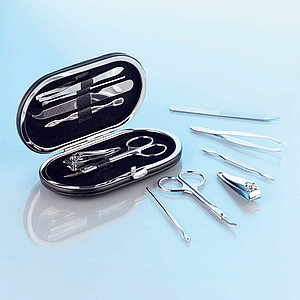 Elegant manicure set 