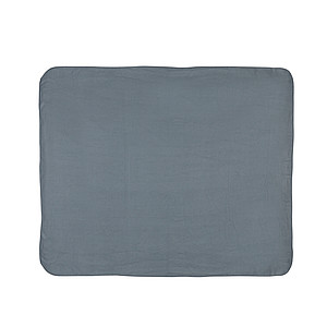 Fleece blanket in pouch