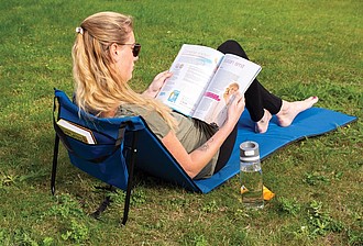Foldable beach lounge chair,blue