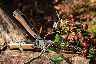 FSC® wooden garden multi-tool