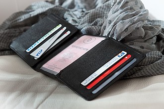 Genuine leather credit card wallet 
