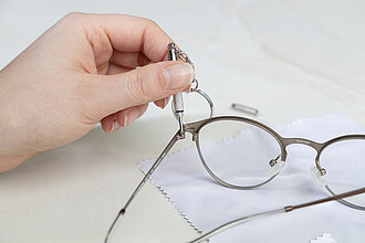 glasses repair kit