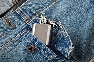 Hipflask key ring
