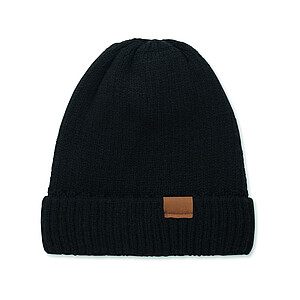 Knitted beanie with cuff