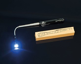 Magnetic flexible telescope torch