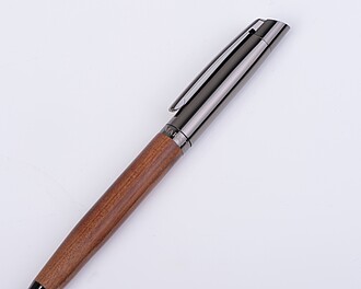 Mark Twain wooden writing set, brown