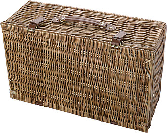 Picnic basket for 4 people.Brown