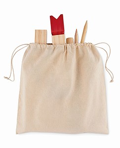 Pinewood outdoor throwing game