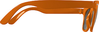 Plastic classic fashion sunglasses with UV-400 protection.