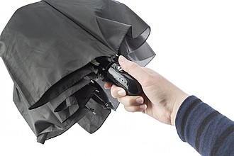 Pongee (180T) automatic, foldable umbrella with eight panels.