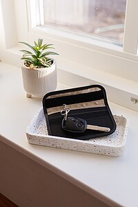 Recycled key and card pouch Ripple, black