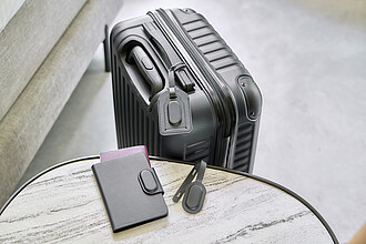 Recycled PU tag Kaia, black