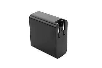 SCHWARZWOLF BANIAS 65W travel adapter with 4 different plugs