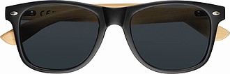 Sunglasses with bamboo temples