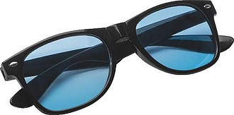 Sunglasses with colored glasses