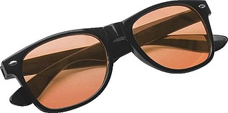 Sunglasses with colored glasses