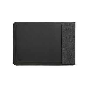Swiss Peak 15W magnetic charging laptop sleeve 14-15,6