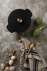 Ukiyo cast iron pan large