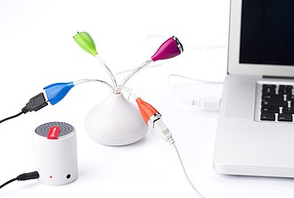 USB hub with four colourful ports 2.0