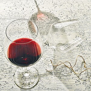 VANILLA SEASON WANAKA 2 - Set of two red wine glasses