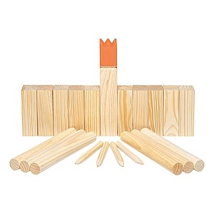 Viking throwing game KUBB