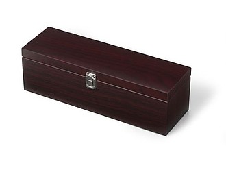 Wine set in gift boxBrown