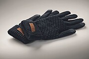 Tactile gloves for smartphone