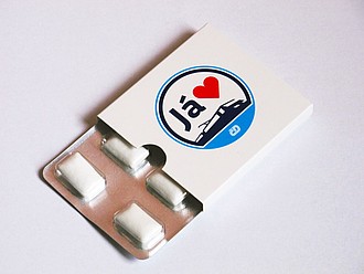 Advertising chewing gum with cover