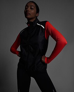 Jannu unisex lightweight running bodywarmer, red, size S