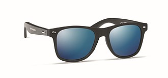 Sunglasses with bamboo arms