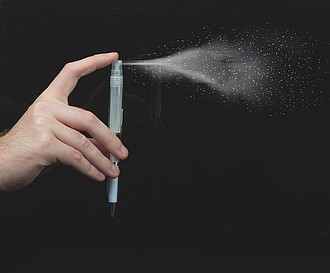 Twistpen with sprayer