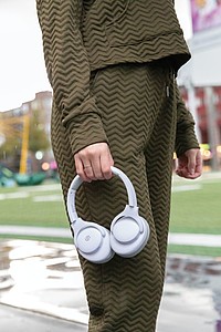 Urban Vitamin Fresno wireless headphone